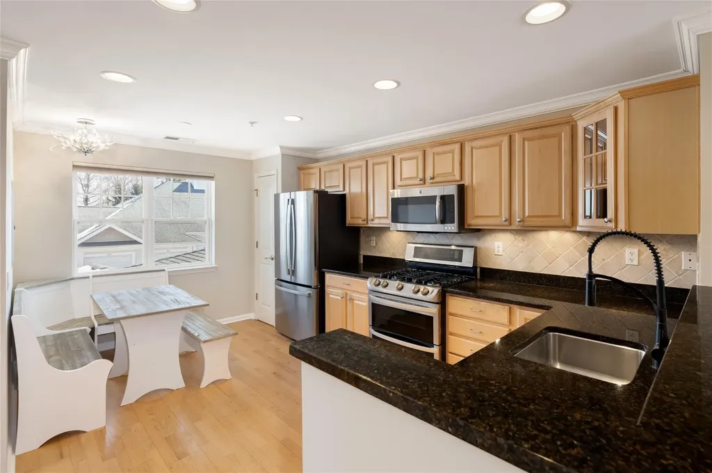 227 Highridge Court Peekskill NY 10566