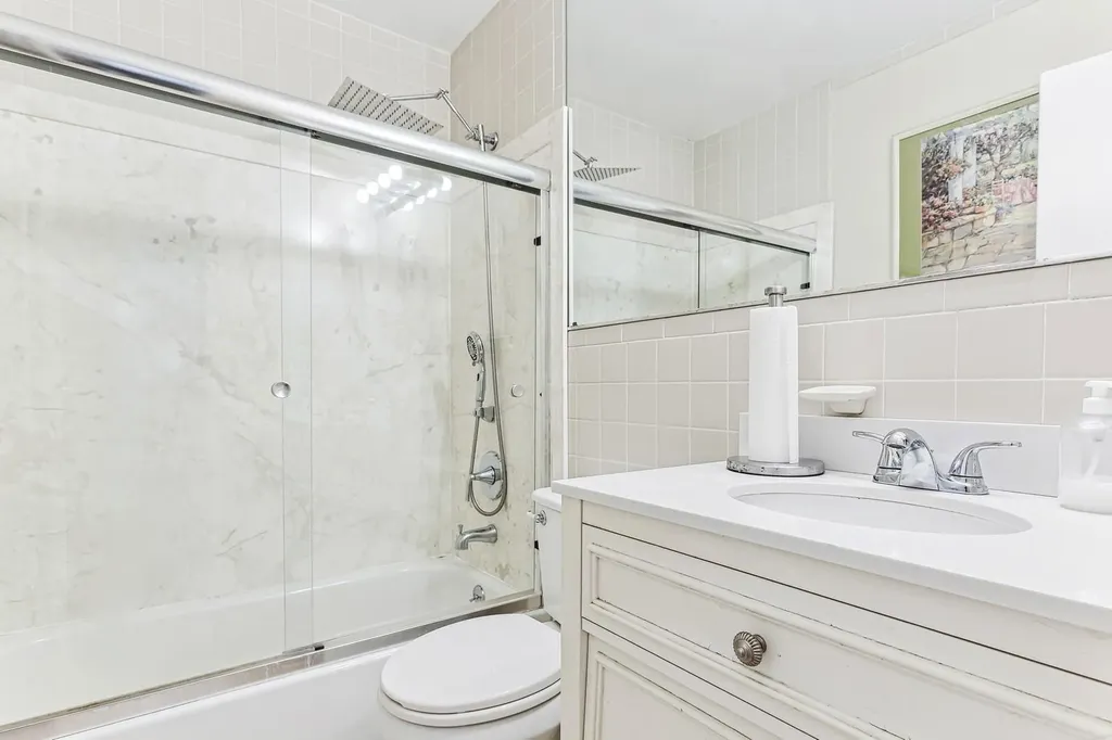12 Conklin Avenue Selden NY 11784