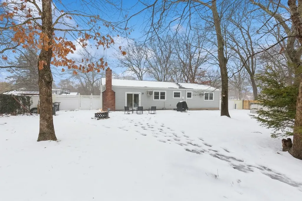 12 Conklin Avenue Selden NY 11784