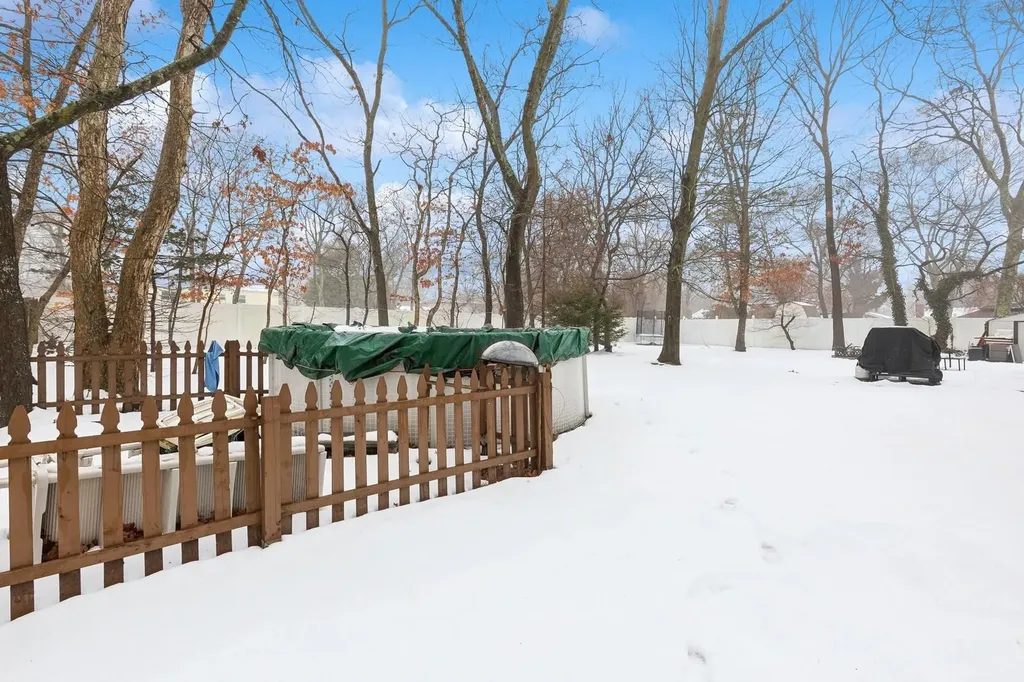 12 Conklin Avenue Selden NY 11784