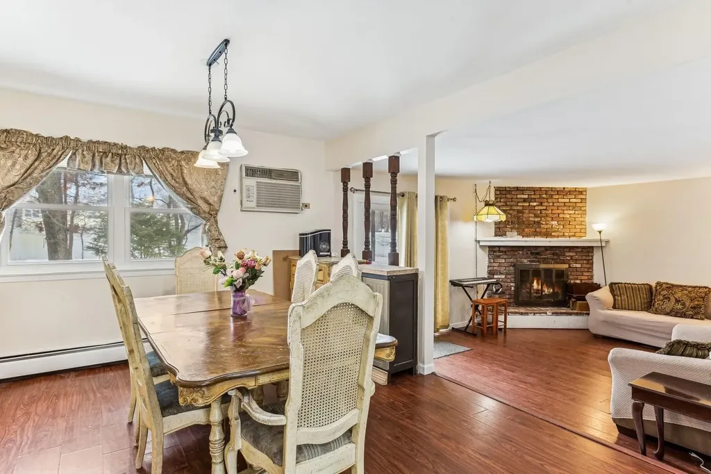 12 Conklin Avenue Selden NY 11784