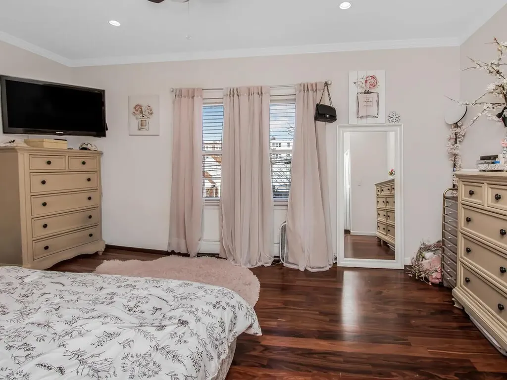 1045 Calhoun Avenue Bronx NY 10465