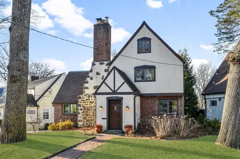 16 Lotus Road New Rochelle NY 10804