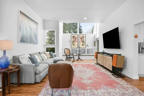 16 Lotus Road New Rochelle NY 10804