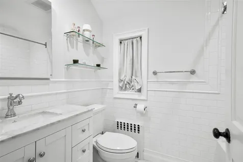 16 Lotus Road New Rochelle NY 10804