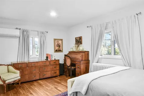 16 Lotus Road New Rochelle NY 10804
