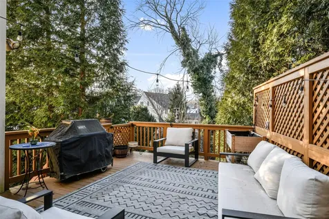 16 Lotus Road New Rochelle NY 10804
