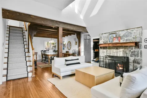 16 Lotus Road New Rochelle NY 10804