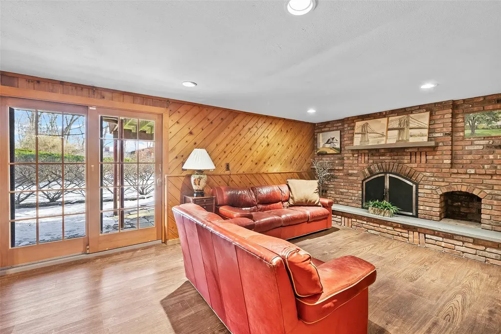 8 Heather Lane West Nyack NY 10994