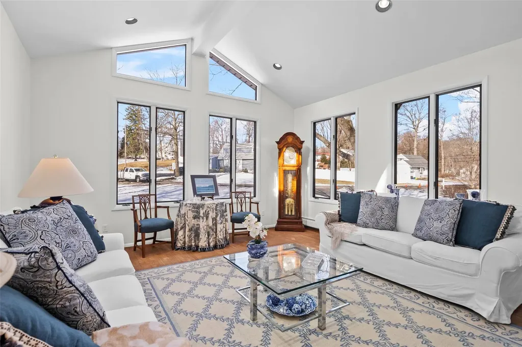 8 Heather Lane West Nyack NY 10994