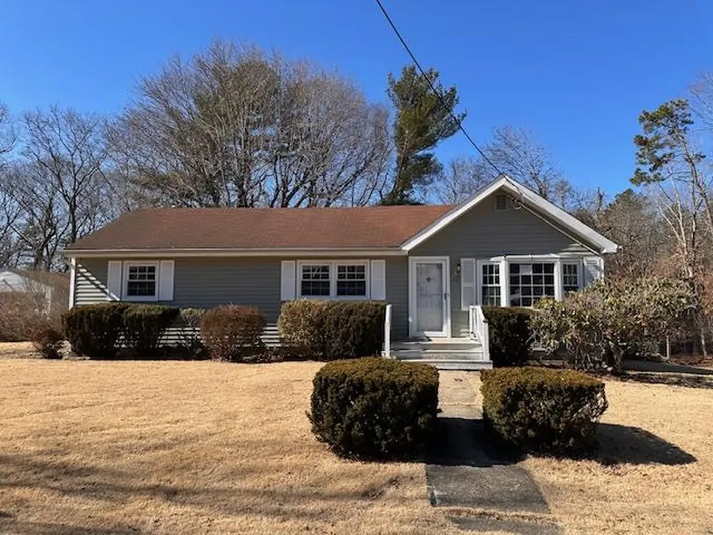 34 Woodville Road Brookhaven NY 11953