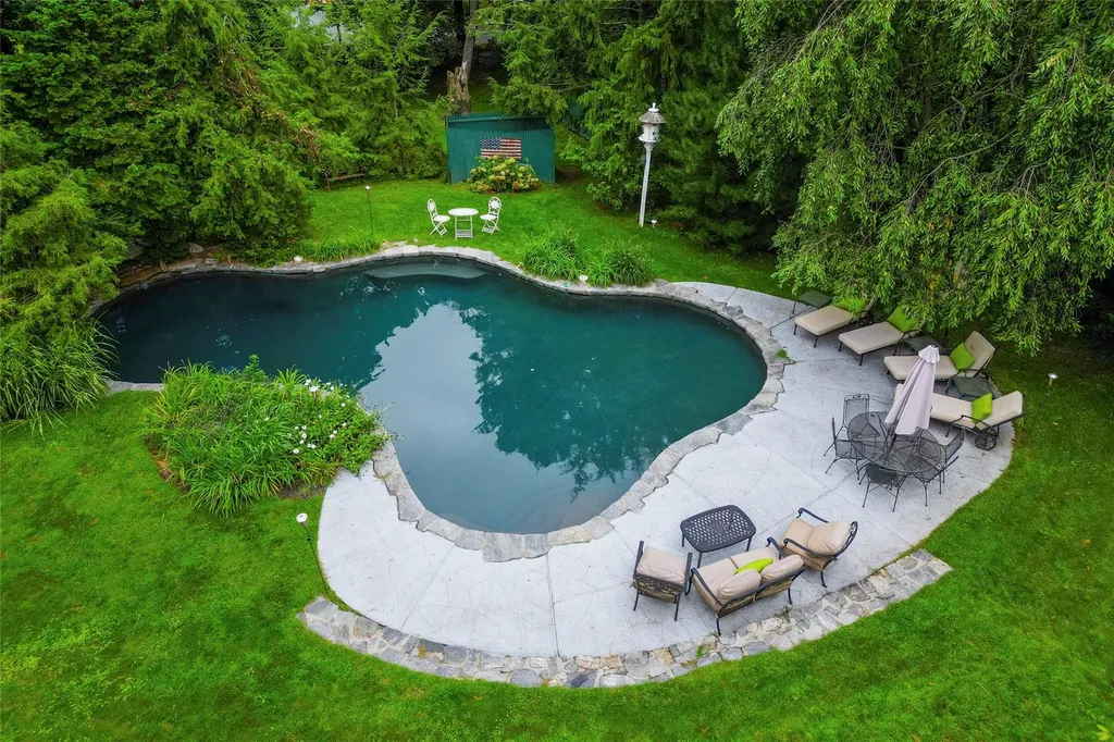 27 Sunset Drive Thornwood NY 10594