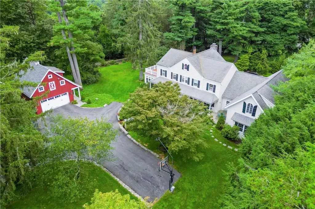 27 Sunset Drive Thornwood NY 10594