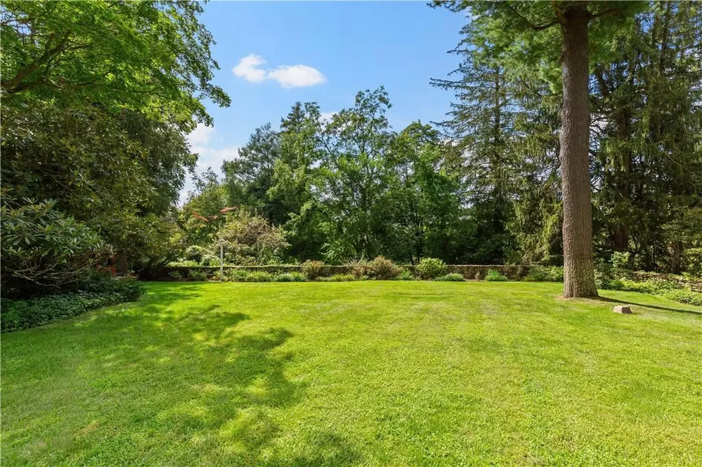 27 Sunset Drive Thornwood NY 10594