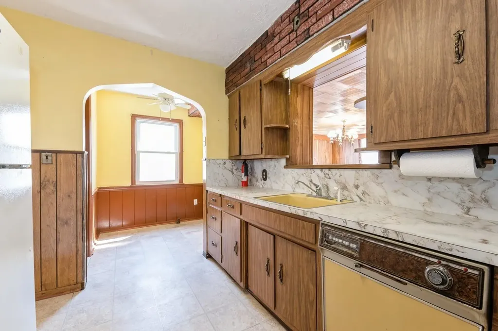 379 Rolling Street Malverne NY 11565