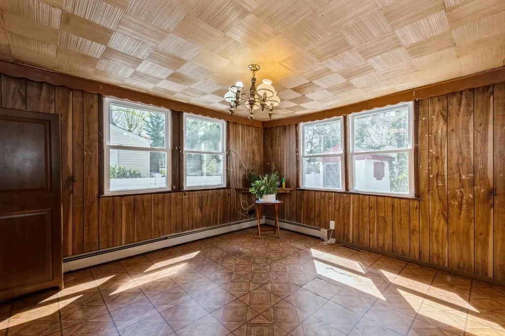 379 Rolling Street Malverne NY 11565