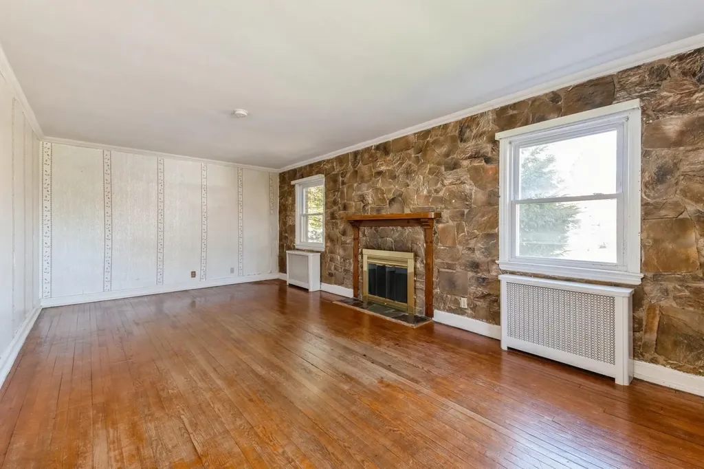 379 Rolling Street Malverne NY 11565