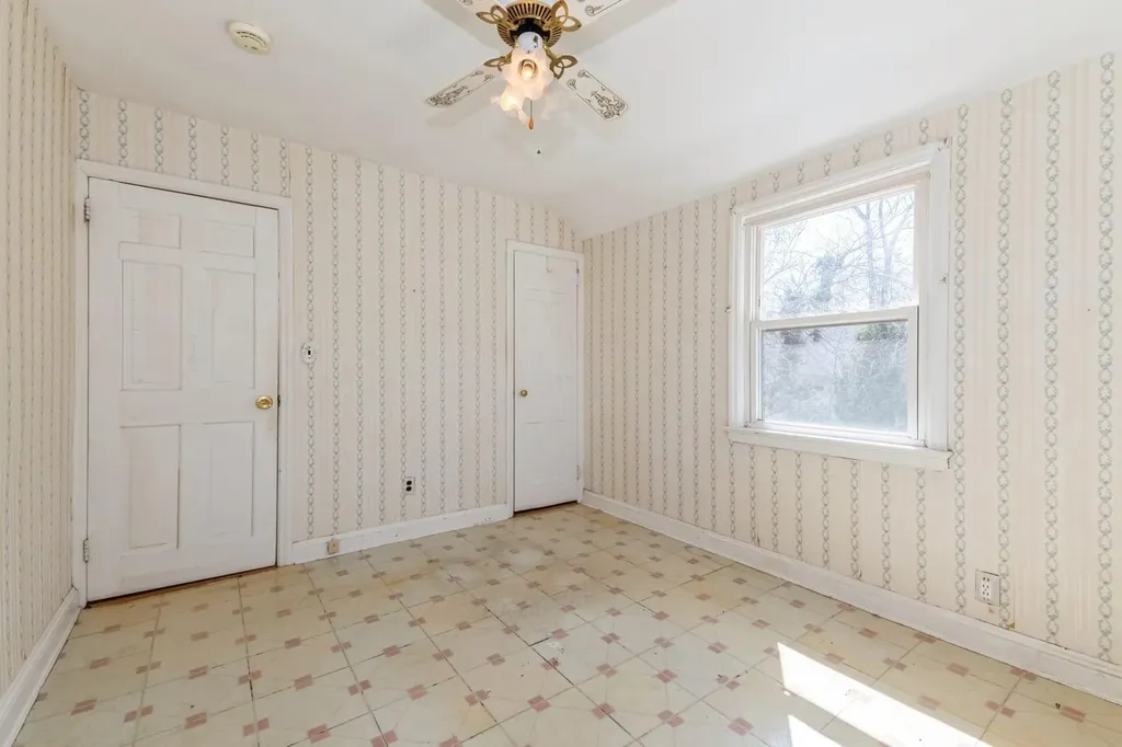 379 Rolling Street Malverne NY 11565