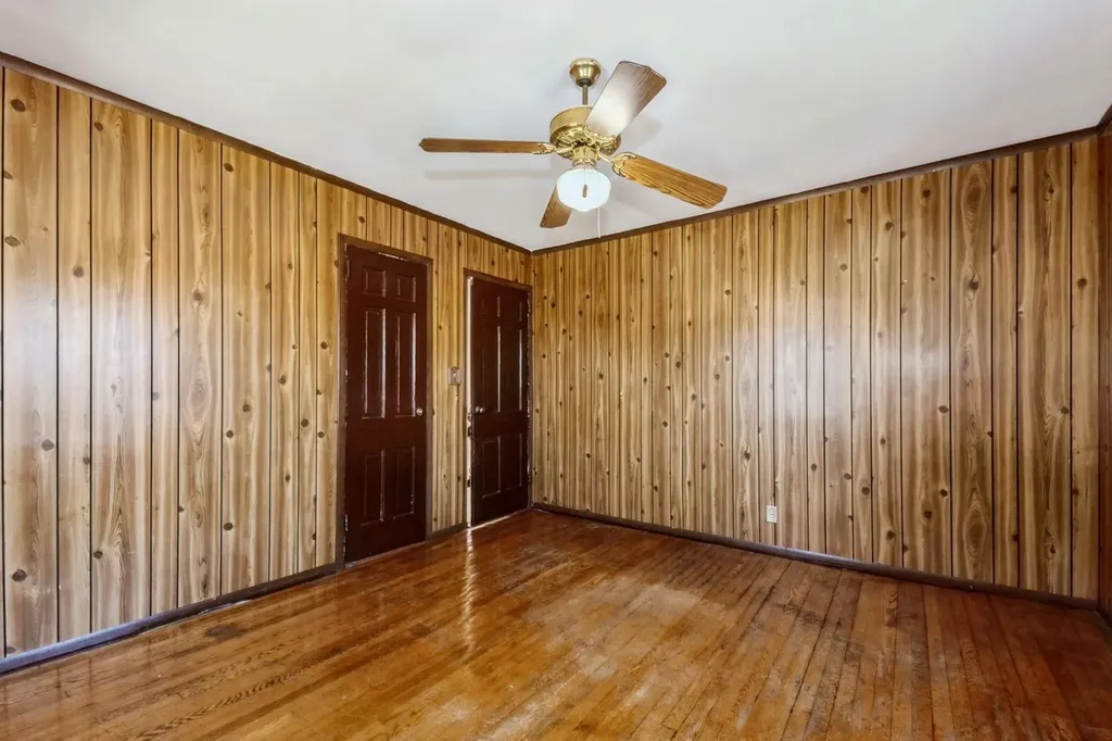 379 Rolling Street Malverne NY 11565
