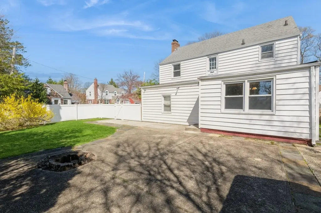 379 Rolling Street Malverne NY 11565