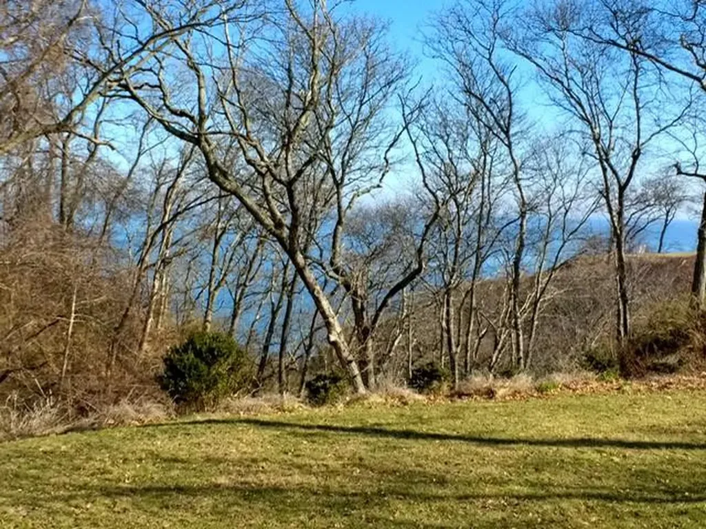 86 Highland Down Shoreham NY 11786