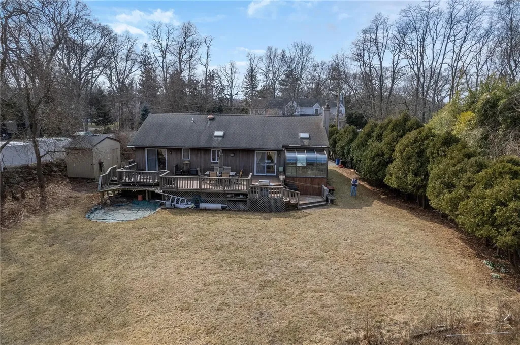 86 Highland Down Shoreham NY 11786
