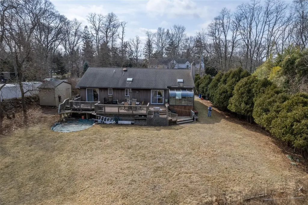 86 Highland Down Shoreham NY 11786