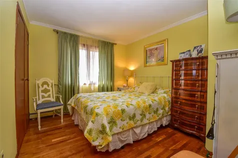 86 Highland Down Shoreham NY 11786