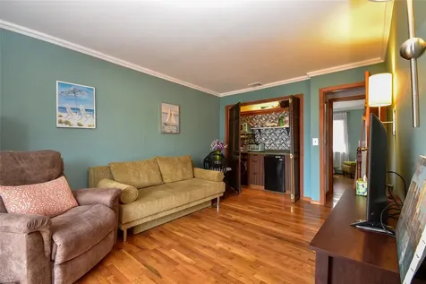 86 Highland Down Shoreham NY 11786