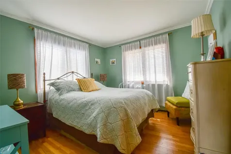 86 Highland Down Shoreham NY 11786