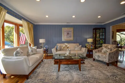 86 Highland Down Shoreham NY 11786