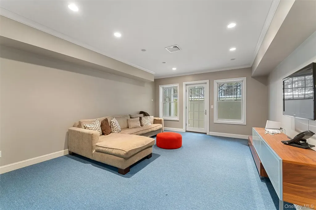 35 Eton Road Scarsdale NY 10583