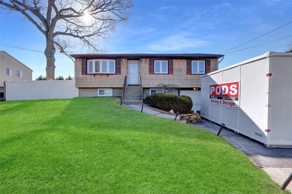 24 Farner Avenue Brookhaven NY 11784