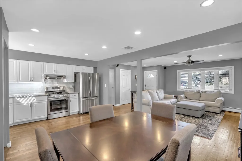 24 Farner Avenue Selden NY 11784
