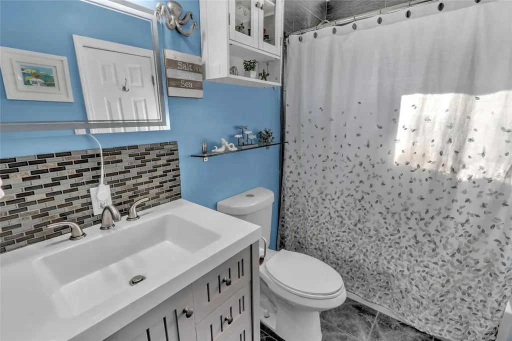 24 Farner Avenue Selden NY 11784