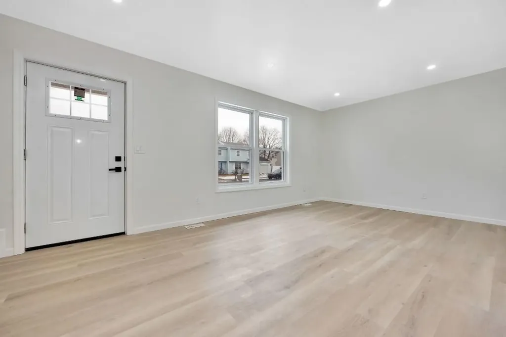 29 Walnut Street Central Islip NY 11722