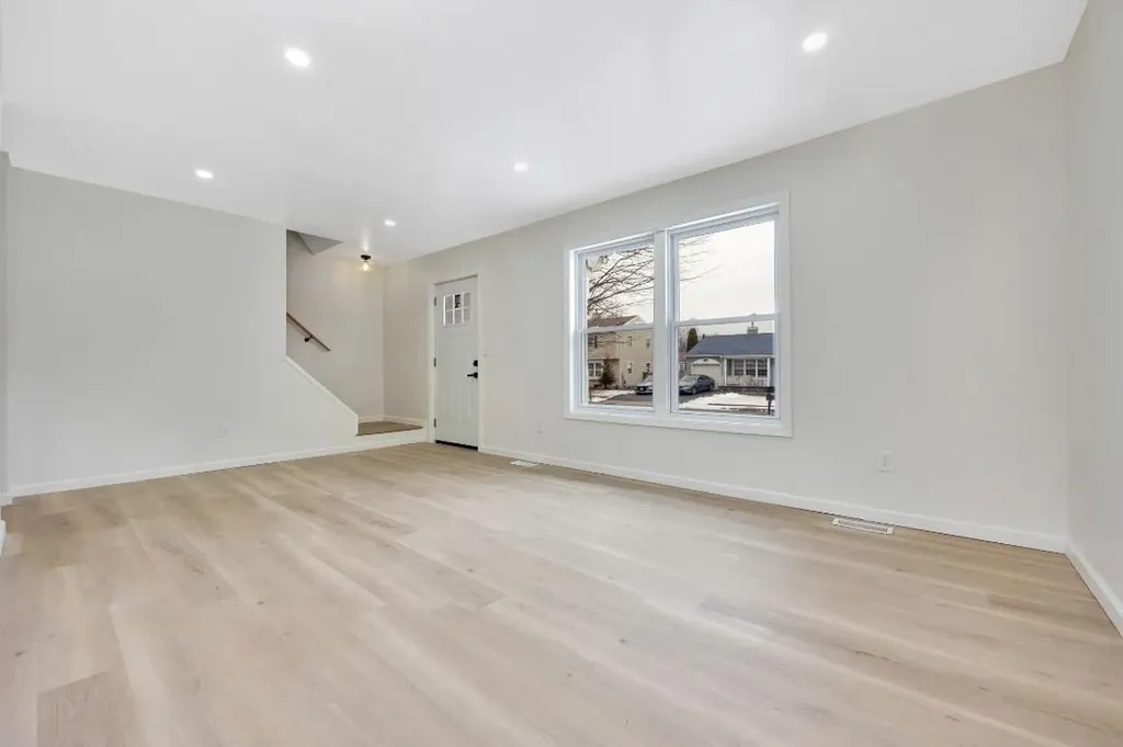 29 Walnut Street Central Islip NY 11722