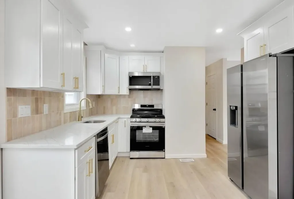 29 Walnut Street Central Islip NY 11722