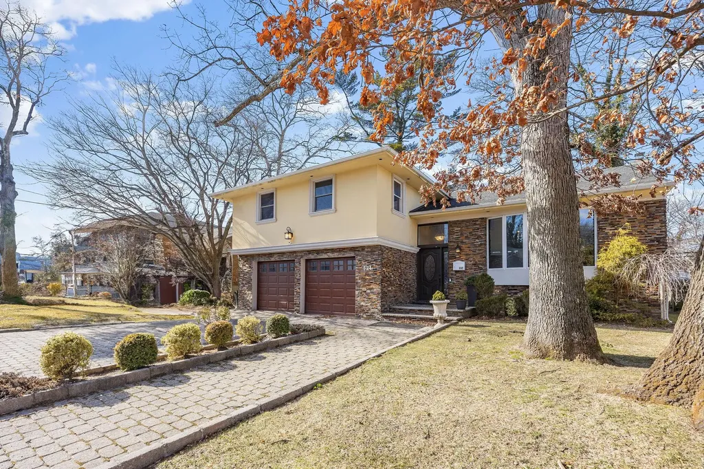 324 Hungry Harbor Road Valley Stream NY 11581