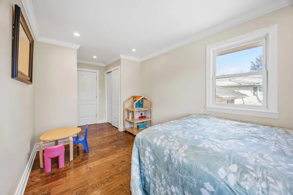 324 Hungry Harbor Road Valley Stream NY 11581