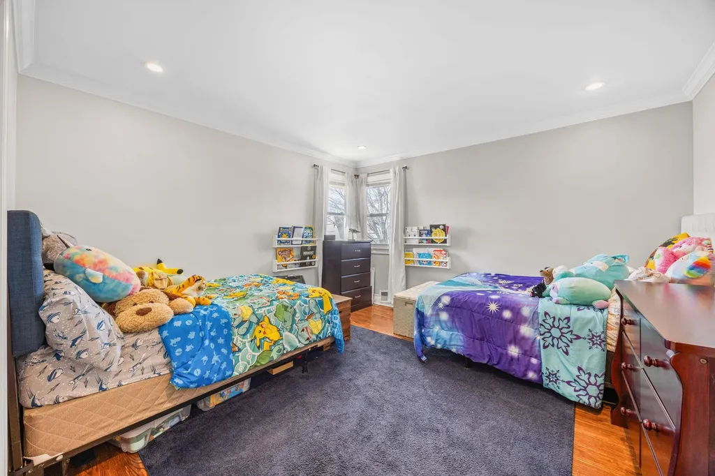 324 Hungry Harbor Road Valley Stream NY 11581