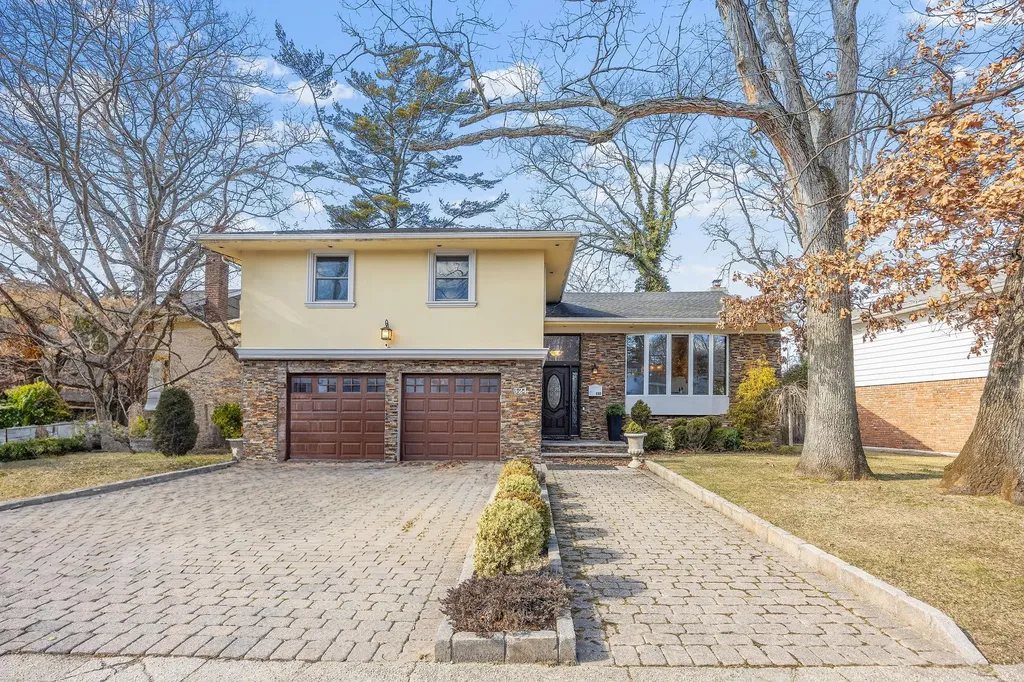 324 Hungry Harbor Road Valley Stream NY 11581