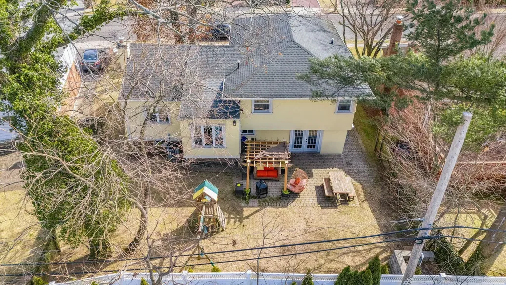 324 Hungry Harbor Road Valley Stream NY 11581