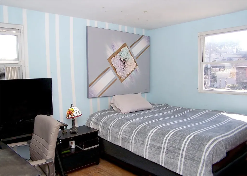 23 Willow Street Selden NY 11784
