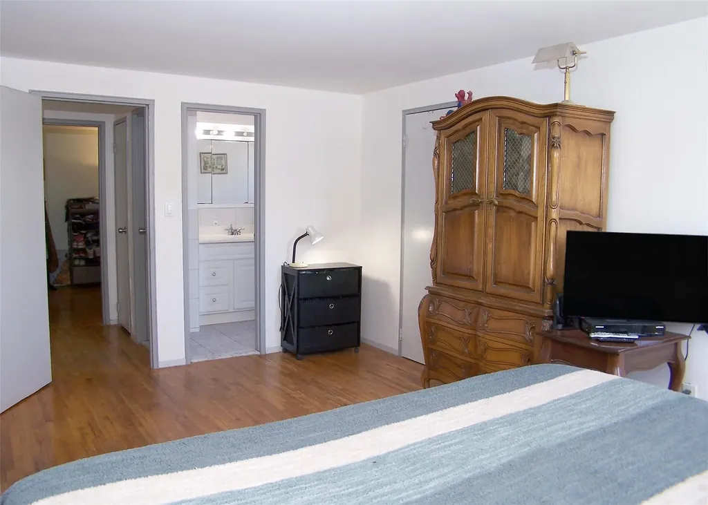 23 Willow Street Selden NY 11784