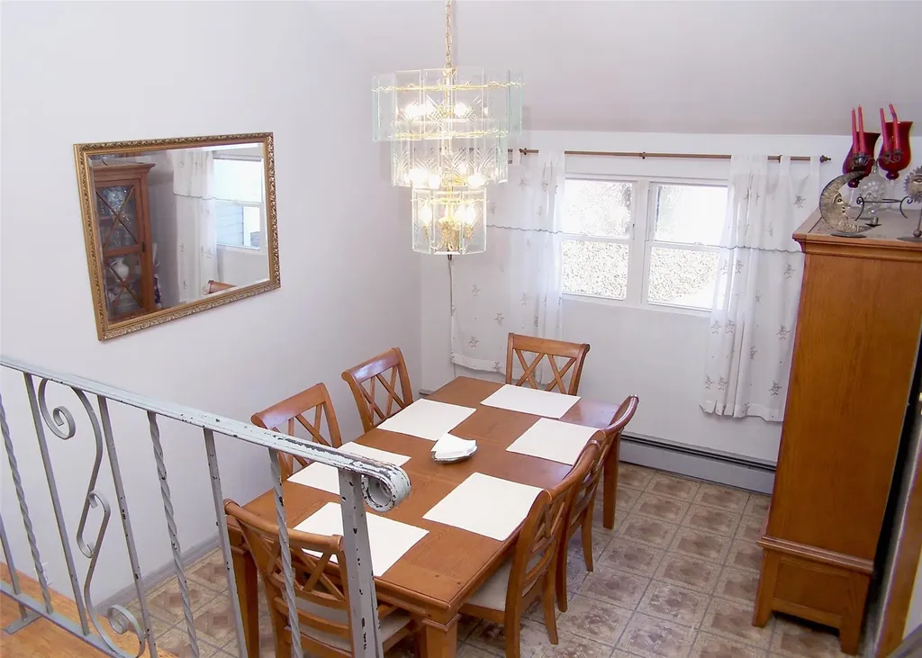 23 Willow Street Selden NY 11784