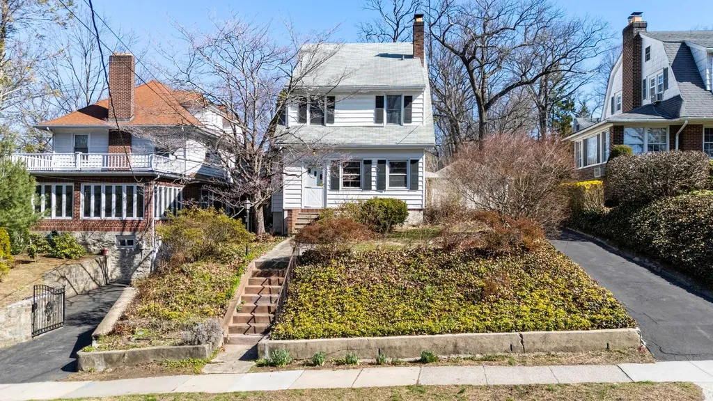 415 Washington Avenue Pelham NY 10803