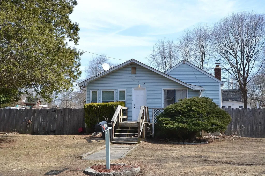 179 Lynbrook Drive Brookhaven NY 11951