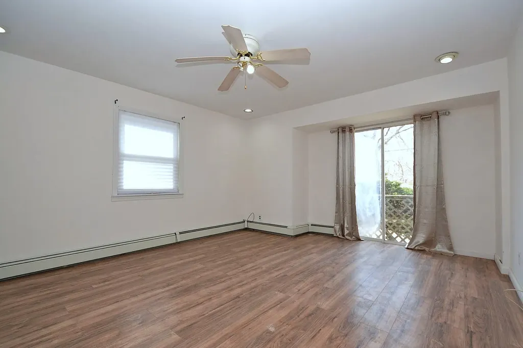 179 Lynbrook Drive Mastic Beach NY 11951
