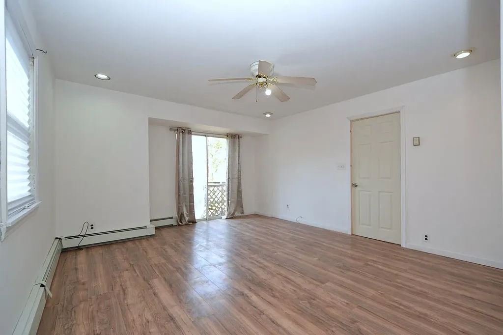 179 Lynbrook Drive Mastic Beach NY 11951